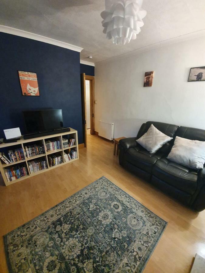 אינברנס Kenneth Street Aparthotel מראה חיצוני תמונה